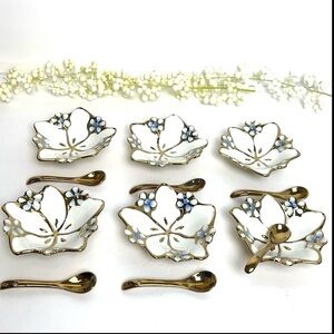 Dream Collection Dessert/Appetizer Oyster Dish with Spoons Set 6